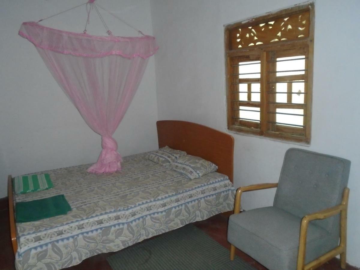 Hotel El Shaddai Mannar Esterno foto